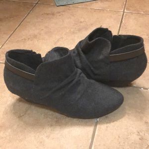 Charcoal blowfish booties size 9